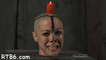 Unclothing inwards a lil’ metal box